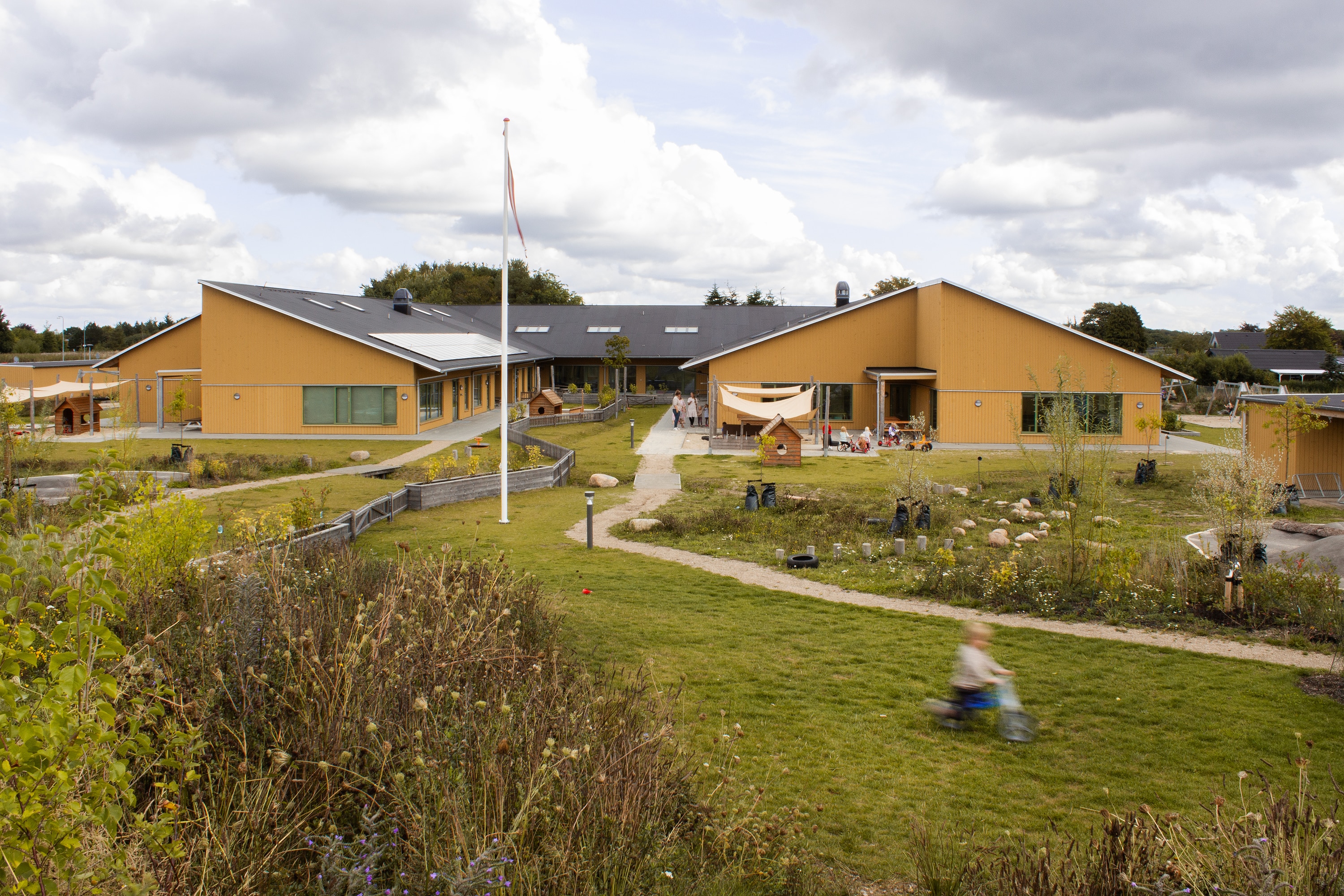 http://Arkitektfirmaet-Hovaldt_Børnehuset_Damgårdsvej_Funder