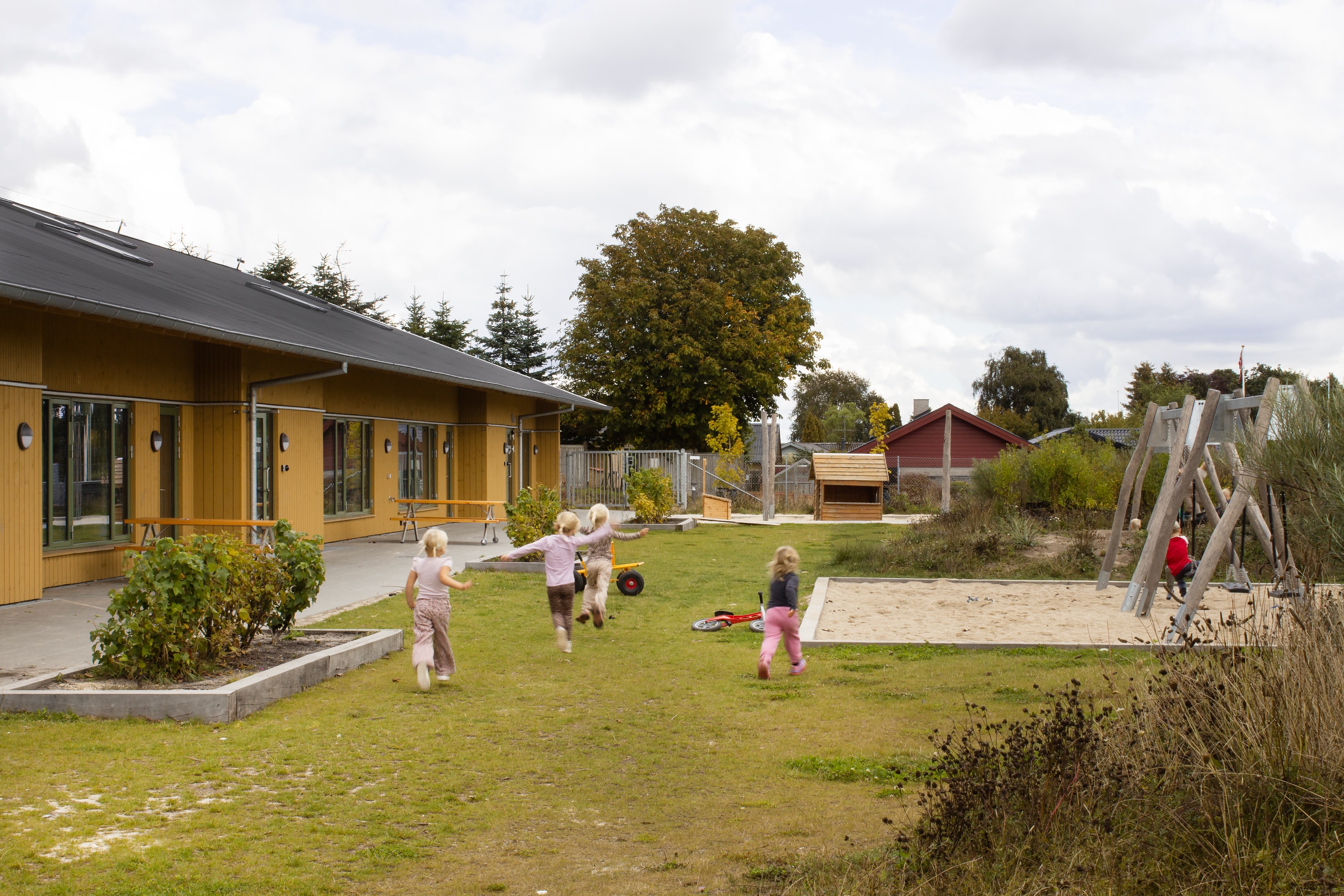 http://Arkitektfirmaet-Hovaldt_Børnehuset_Damgårdsvej_Funder